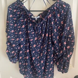 Floral Navy Women's Top collective concept size large